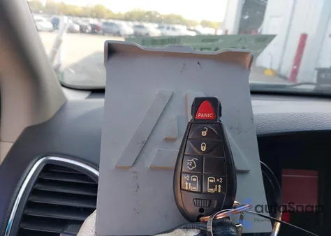 2015 Chrysler Town & Country Touring из США, поврежденный, VIN 2C4RC1BG6FR553104